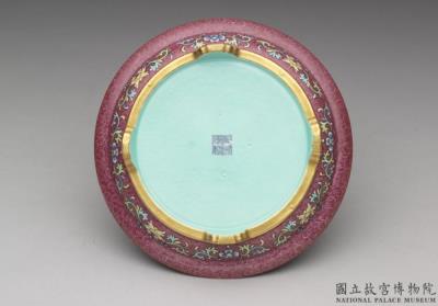 图片[2]-Tray with four panels of landscape on a polychrome red ground in yangcai painted enamels, Qianlong reign (1736-1795), Qing dynasty-China Archive